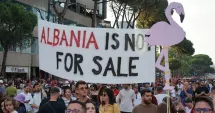 Stire din Actualitate : Proteste de amploare la Tirana. „Albania nu e de vânzare”
