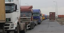 Stire din Eveniment : Jandarmeria Română reacţionează: "Decizia protestatarilor de a circula pe contrasens a fost exclusiv a acestora"
