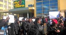 Stire din Cultură-Educație : Studenții nigerieni de la UMC, protest împotriva hotelului Flora unde sunt cazați: "Nu suntem sclavi!"