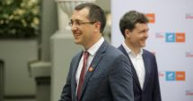 Stire din Politică-Administrație : Scandal politic major! PSD îi cere lui Vlad Voiculescu să explice cum a trăit cu 1000 de lei/lună