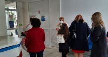 Stire din Politică-Administrație : Organizaţia Femeilor Social Democrate Constanţa, mici atenţii pentru doamnele şi domnişoare medici şi asistente cu ocazia zilei de 8 Martie