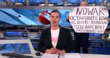 Stire din Actualitate : Demonstrație de curaj la postul public tv din Rusia. O jurnalistă a intrat în direct cu un mesaj anti război