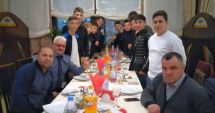 Stire din Sport : Pugiliștii de la CS Farul, răsplătiți cu cadouri de Moș Crăciun