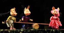 Stire din Cultură-Educație : Nana, Nunu și Nini  vă așteaptă la teatru