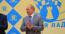 Stire din Sport : Șah / Vladimir Putin a urat bun venit șahiștilor Magnus Carlsen și indianului Wiswanathan Anand