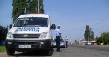 Stire din Eveniment : Tânăr de 19 ani, prins când circula cu 214 kilometri la oră pe autostradă. Depășea pe banda de urgență