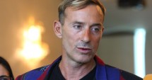 Stire din Eveniment : RADU MAZĂRE NU SCAPĂ DE CONTROLUL JUDICIAR. Judecătorii i-au respins recursul
