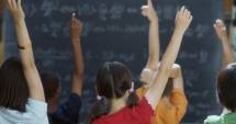 Stire din Actualitate : Adolescentă de 16 ani, inculpată pentru plănuirea de atentate teroriste la două școli