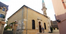 Stire din Cultură-Educație : Duminică, sărbătoare  la musulmani: Ramazan Bairam