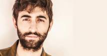 Stire din Eveniment : Actorul Raphael Schumacher, care s-a strangulat pe scenă, a murit