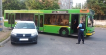 Stire din Eveniment : Șoferul unui autobuz RATC, prins de jandarmi în timp ce fura motorină