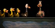 Stire din Cultură-Educație : Invitaţie la teatru! „Răţuşca cea urâtă” se transformă într-o superbă lebădă
