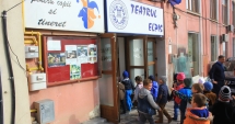 Stire din Cultură-Educație : "Rățușca cea urâtă" poposește, săptămâna aceasta, la teatru