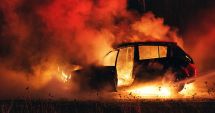Stire din Eveniment : După zece ani, un bărbat a vrut să se răzbune pe fosta parteneră, dar a incendiat mașina altcuiva