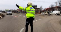 Stire din Eveniment : Razie cu radarul mobil, pe șoselele din Constanța: sute de șoferi, amendați pentru viteză!