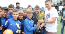Stire din Sport : Răzvan Marin a premiat câștigătorii Dolphin Cup 2017