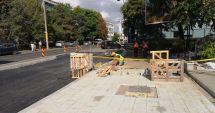 Stire din Eveniment : Se lucrează intens la reabilitarea trotuarelor din oraș
