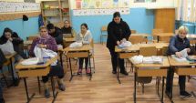Stire din Eveniment : Rechizite gratuite pentru adulții din cartierul  "Henri Coandă" care s-au înscris la școală