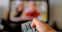 Reclamație neobișnuită: a sunat la 112  pentru a reclama… dispariția telecomenzii tv