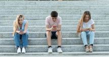 Stire din Social : Recrutarea online a minorilor pentru comiterea de acte teroriste şi violenţe, un real pericol