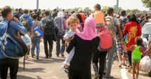 Stire din Actualitate : Taberele din Grecia și Turcia sunt arhipline de refugiați