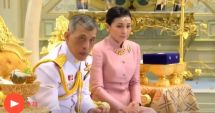 Stire din Actualitate : Regele Thailandei s-a căsătorit cu șefa echipei sale de securitate