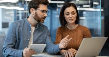 Stire din Sănătate : Remedii pentru tratarea ochilor, după expunerea prelungită la calculator