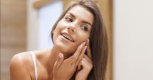 Stire din Sănătate : Remedii naturale pentru estomparea semnelor lăsate de coșuri