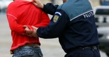 Stire din Eveniment : Reținut după ce a încercat să fure din poșeta unei eleve