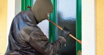 Stire din Eveniment : Reținut de polițiști după mai multe spargeri date în Cernavodă