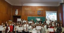 Stire din Cultură-Educație : "Reuniune de familie", la Colegiul Național "Mircea cel Bătrân"