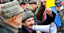 Stire din Politică-Administrație : Protest la Guvern: revoluționarii așteaptă un răspuns de la Victor Ponta
