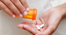 Stire din Sănătate : "Dacă vă rămân antibiotice, nu le păstrați pentru o presupusă îmbolnăvire viitoare"