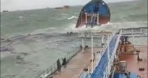 Stire din Eveniment : Risc de dezastru ecologic în Marea Neagră după scufundarea a două tancuri petroliere rusești
