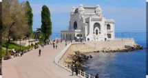 Stire din Cultură-Educație : „Ritmul Verii” începe la Constanța. Muzică live, parade și spectacole în aer liber, din acest weekend
