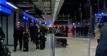Stire din Actualitate : Românii repatriați au dat bani grei pe biletele de avion