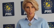 Stire din Politică-Administrație : "România riscă să rămână fără fonduri de la UE"