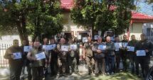 Stire din Economie : Panică în rândul salariaţilor Direcţiei Silvice Constanţa. „Vor să se aleagă praful şi de industria lemnului?”