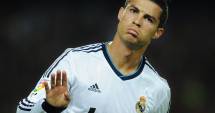 Fotbal: Cristiano Ronaldo și-a dezvelit statuia și efigia, în orașul natal Funchal