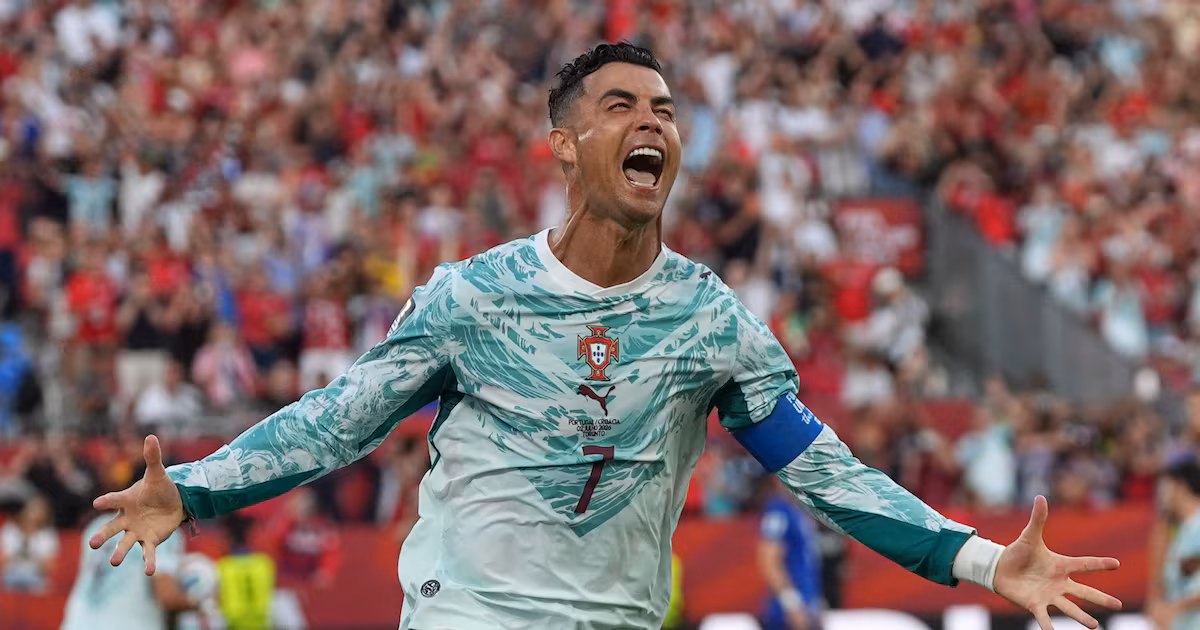 Stire din Sport : Cristiano Ronaldo lovește din nou. Portugalia elimină Croația și va întâlni Spania