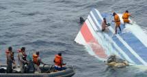 Stire din Actualitate : Două avioane s-au ciocnit în aer și s-au prăbușit în Oceanul Pacific