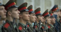 Stire din Actualitate : Rusia mărește cheltuielile militare cu 32,8% în 2015