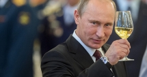 Stire din Actualitate : Rusia: Putin a sărbătorit prin muncă, la Kremlin, împlinirea vârstei de 65 de ani