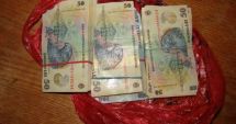 Stire din Eveniment : Femeie reţinută de Poliţie după ce şi-a însuşit o sacoşă cu bani găsită pe stradă