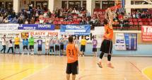 Stire din Sport : S-a dat startul înscrierilor la primul turneu de streetball al toamnei