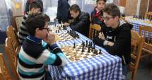 Stire din Sport : Șahiștii își instalează cartierul general la Călimănești-Căciulata
