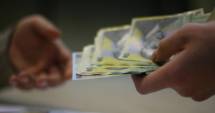 Stire din Economie : Salarii mărite din august