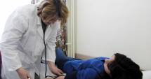 Stire din Sănătate : Salarii majorate  și pentru  medicii școlari  și cei din Armată