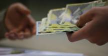Stire din Social : Ministerul Muncii. Se lucrează la modul de stabilire a salariului minim brut pe țară