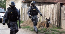 Stire din Eveniment : Săltat de mascați, după ce  a amenințat  un polițist local